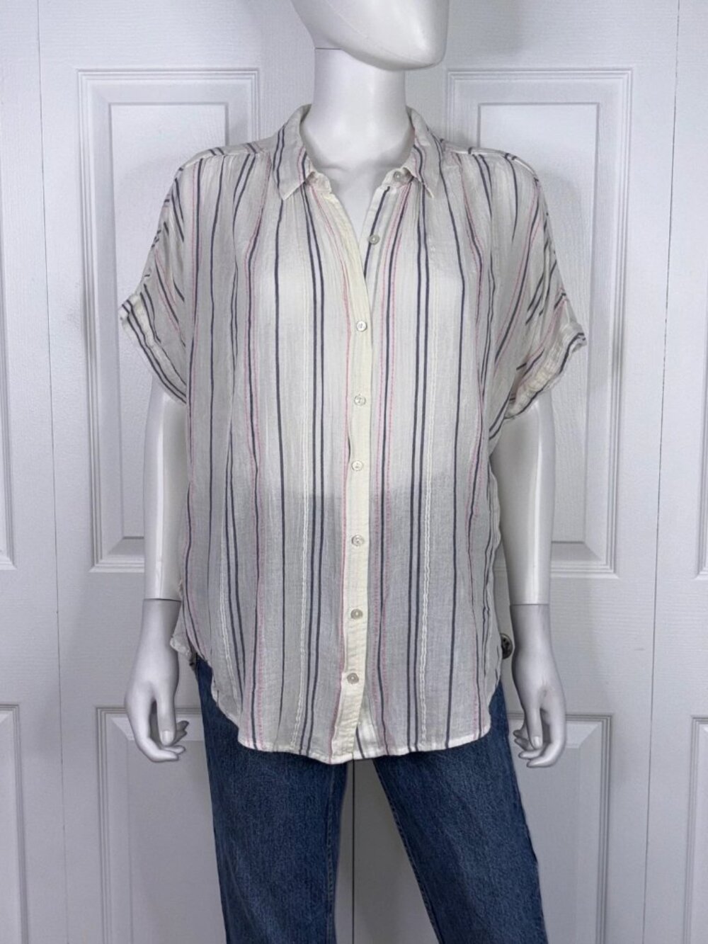 AERIE women's short-sleeved summer blouse small